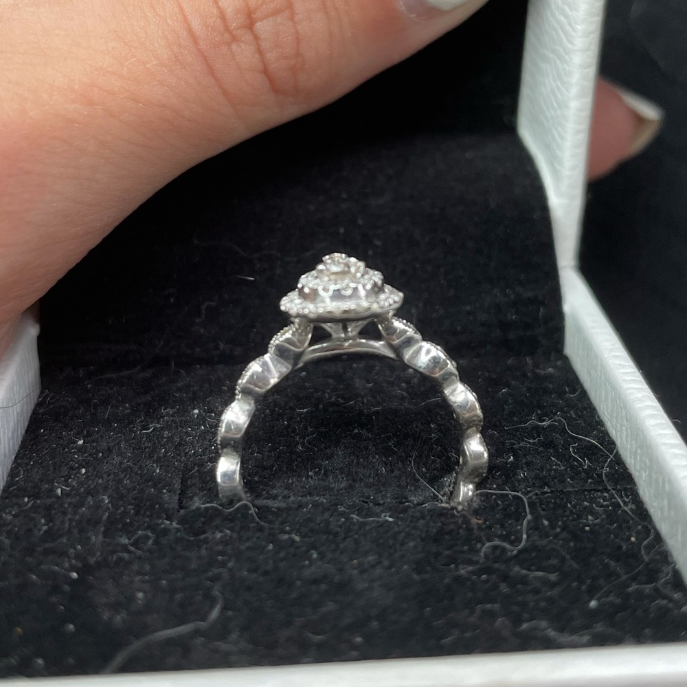LSize 4.5 engagement ring OBO! - Picture 3 of 5